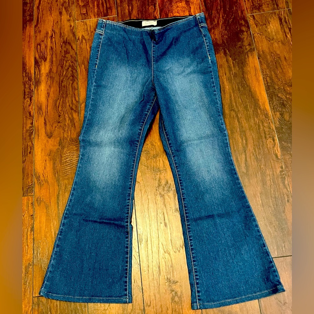 Jessica Simpson wide leg jeans